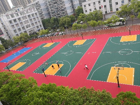 武漢長虹第一中（zhōng）學（xué）籃球（qiú）場地（dì）